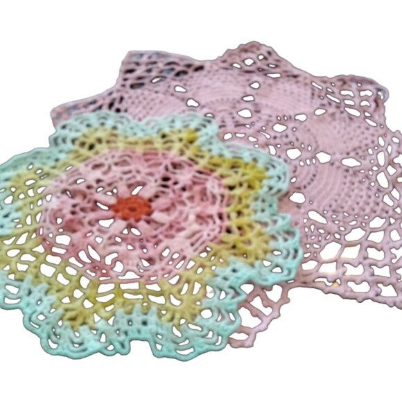 Vintage Pastel Pink and Green Hand Crocheted Doilies Set of 2 Table Toppers - Picture 4 of 7